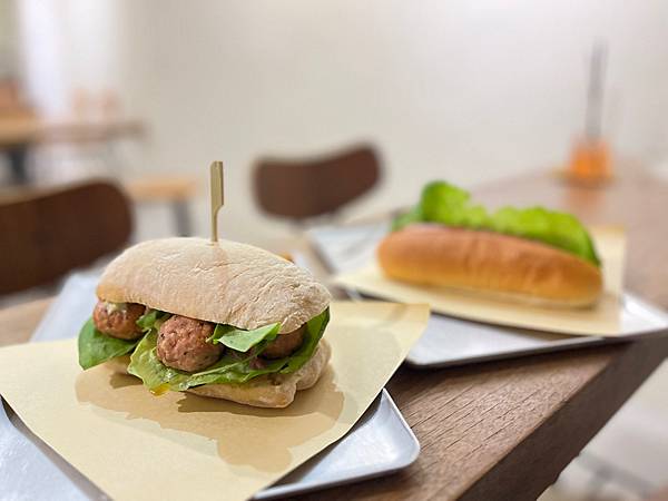 ​​​​【路癡吃遍台灣】台中咖啡廳推薦 - KUSAY-咖啡