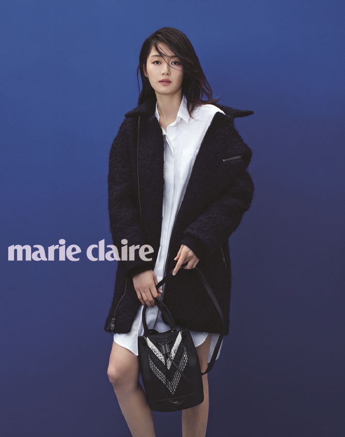 全智賢新寫真出爐 純色系演繹高冷范兒(marie claire)_01