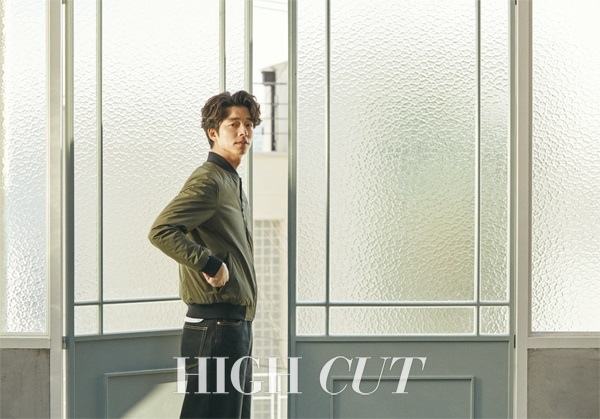 孔劉時尚寫真出爐 休閒自然帥氣養眼(HIGH CUT)_201702_01