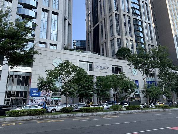 [台北]捷運板橋站-誠品黑卡專屬空間 eslite prem