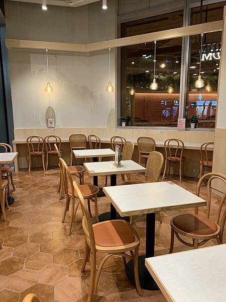 [台北]捷運港墘站-誠品生活時光 eslite me-tim