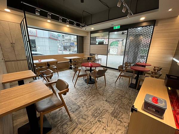 [新竹]芳珍蔬食(新竹光華店)-八方雲集的素食弟弟!! 20