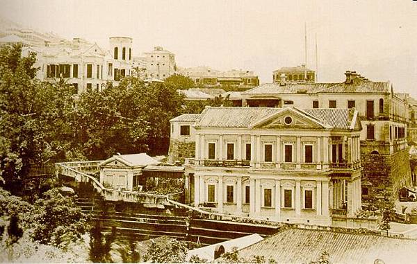 1868聖保祿書院（左上）及錫蘭樓