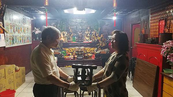 2017-05-01 19.38.16.jpg