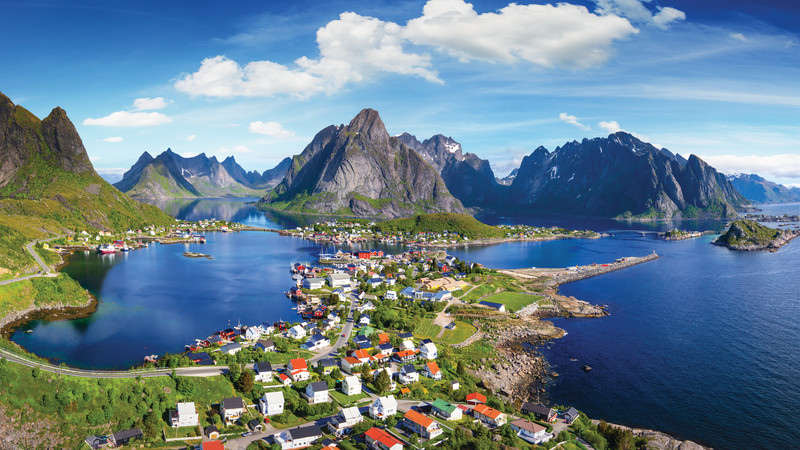 Travel-Norway_Reine_Lofoten