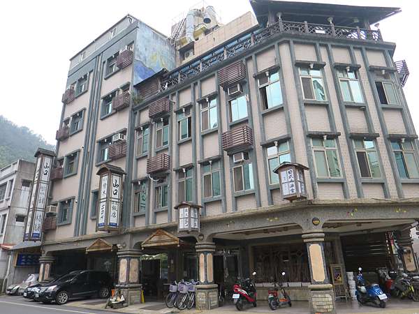 宜蘭住宿 山口溫泉飯店 露天超大檜木spa池 天冷泡湯去 鄰近礁溪火車站 兩隻小豬 痞客邦 宜蘭住宿 山口溫泉飯店 露天超大檜木spa池 天冷泡湯去 鄰近礁溪火車站 兩隻小豬 痞客邦