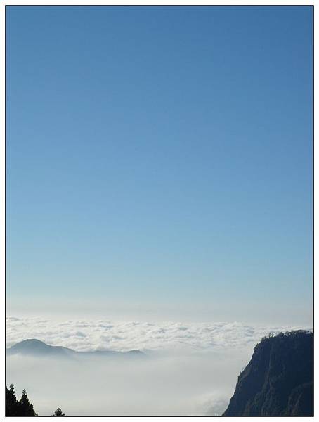 nEO_IMG_阿里山-藍藍雲海.jpg