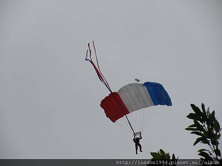 百年國慶跳伞