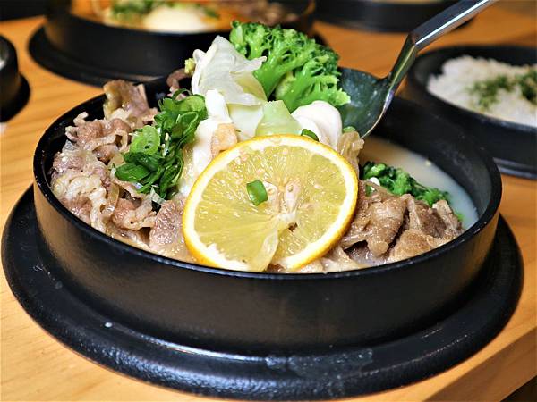 【台中】天利食堂-青島店。餐點平價,造型特殊的日式定食專賣店 @ :: 痞客邦 ::
