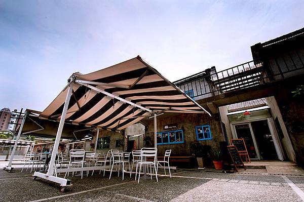 5 龍門帆布 帆布工程 遮陽棚 遮雨棚 鋁架帆布 伸縮帆布.jpg 5 龍門帆布 帆布工程 遮陽棚 遮雨棚 鋁架帆布 伸縮帆布.jpg