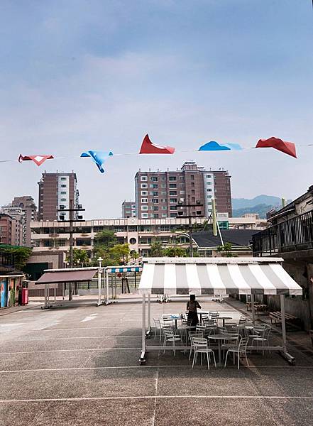 4 龍門帆布 帆布工程 遮陽棚 遮雨棚 鋁架帆布 伸縮帆布.jpg 4 龍門帆布 帆布工程 遮陽棚 遮雨棚 鋁架帆布 伸縮帆布.jpg