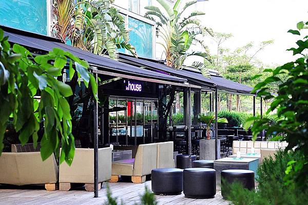 1 龍門帆布 帆布工程 遮陽棚 遮雨棚 鋁架帆布 伸縮帆布.jpg 1 龍門帆布 帆布工程 遮陽棚 遮雨棚 鋁架帆布 伸縮帆布.jpg