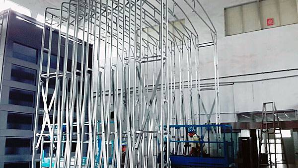 3 龍門帆布 帆布工程 遮陽棚 遮雨棚 活動車庫 訂做車庫.JPG 3 龍門帆布 帆布工程 遮陽棚 遮雨棚 活動車庫 訂做車庫.JPG