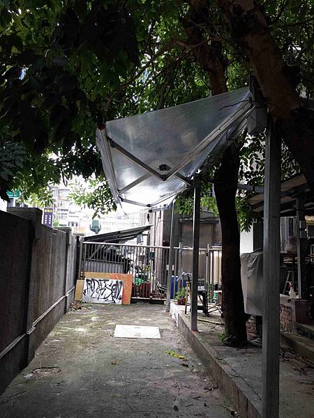 6 龍門帆布有限公司 帆布工程 帆布行 遮陽棚 遮雨棚 鋁架帆布 伸縮帆布 升降帆布 造型鐵架帆布 造型帆布 百摺天棚 天幕百褶帆布 活動帳棚 訂做帳棚 活動車庫 訂做車庫 歐式帆布 廣告帆布 球型帳篷 透明球型帳棚 風箏遮陽網 遮陽風箏.jpg