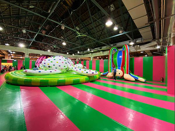 2 龍門帆布有限公司 帆布工程 帆布行 遮陽棚 遮雨棚 鋁架帆布 伸縮帆布 升降帆布 造型鐵架帆布 造型帆布 百摺天棚 天幕百褶帆布 活動帳棚 訂做帳棚 活動車庫 訂做車庫 歐式帆布 廣告帆布 球型帳篷 透明球型帳棚 風箏遮陽網 遮陽風箏.jpg 2 龍門帆布有限公司 帆布工程 帆布行 遮陽棚 遮雨棚 鋁架帆布 伸縮帆布 升降帆布 造型鐵架帆布 造型帆布 百摺天棚 天幕百褶帆布 活動帳棚 訂做帳棚 活動車庫 訂做車庫 歐式帆布 廣告帆布 球型帳篷 透明球型帳棚 風箏遮陽網 遮陽風箏.jpg