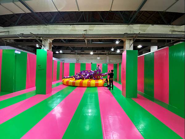 8 龍門帆布有限公司 帆布工程 帆布行 遮陽棚 遮雨棚 鋁架帆布 伸縮帆布 升降帆布 造型鐵架帆布 造型帆布 百摺天棚 天幕百褶帆布 活動帳棚 訂做帳棚 活動車庫 訂做車庫 歐式帆布 廣告帆布 球型帳篷 透明球型帳棚 風箏遮陽網 遮陽風箏.jpg 8 龍門帆布有限公司 帆布工程 帆布行 遮陽棚 遮雨棚 鋁架帆布 伸縮帆布 升降帆布 造型鐵架帆布 造型帆布 百摺天棚 天幕百褶帆布 活動帳棚 訂做帳棚 活動車庫 訂做車庫 歐式帆布 廣告帆布 球型帳篷 透明球型帳棚 風箏遮陽網 遮陽風箏.jpg