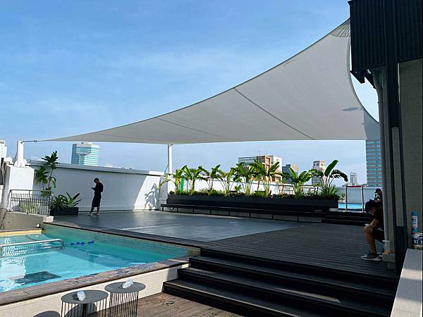 23龍門帆布有限公司 帆布工程 帆布行 遮陽棚 遮雨棚 鋁架帆布 伸縮帆布 升降帆布 造型鐵架帆布 造型帆布 百摺天棚 天幕百褶帆布 活動帳棚 訂做帳棚 活動車庫 訂做車庫 歐式帆布 廣告帆布 球型帳篷 透明球型帳棚 風箏遮陽網 遮陽風箏.jpg