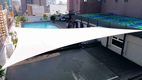 26龍門帆布有限公司 帆布工程 帆布行 遮陽棚 遮雨棚 鋁架帆布 伸縮帆布 升降帆布 造型鐵架帆布 造型帆布 百摺天棚 天幕百褶帆布 活動帳棚 訂做帳棚 活動車庫 訂做車庫 歐式帆布 廣告帆布 球型帳篷 透明球型帳棚 風箏遮陽網 遮陽風箏.jpg