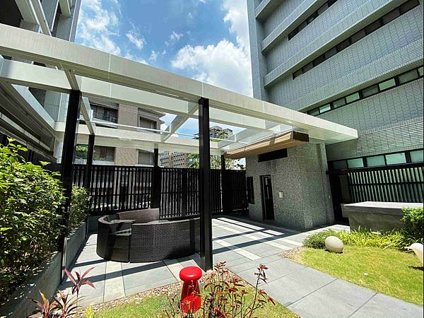 4 龍門帆布有限公司 帆布工程 帆布行 遮陽棚 遮雨棚 鋁架帆布 伸縮帆布 升降帆布 造型鐵架帆布 造型帆布 百摺天棚 天幕百褶帆布 活動帳棚 訂做帳棚 活動車庫 訂做車庫 歐式帆布 廣告帆布 球型帳篷 透明球型帳棚 風箏遮陽網 遮陽風箏.jpg 4 龍門帆布有限公司 帆布工程 帆布行 遮陽棚 遮雨棚 鋁架帆布 伸縮帆布 升降帆布 造型鐵架帆布 造型帆布 百摺天棚 天幕百褶帆布 活動帳棚 訂做帳棚 活動車庫 訂做車庫 歐式帆布 廣告帆布 球型帳篷 透明球型帳棚 風箏遮陽網 遮陽風箏.jpg