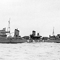 1200px-Japanese_destroyer_Isokaze_II.jpg