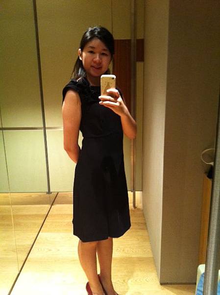 fitting swank black dress 2