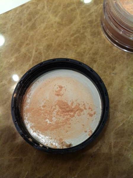 end of year look loose powder