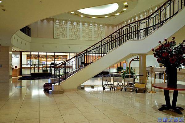 2靜岡世紀酒店大廳.jpg