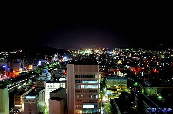 21靜岡世紀酒店房間夜間窗景-2.jpg