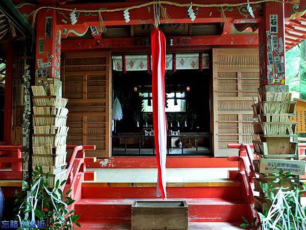 22飛瀧神社祈願所-1.jpg