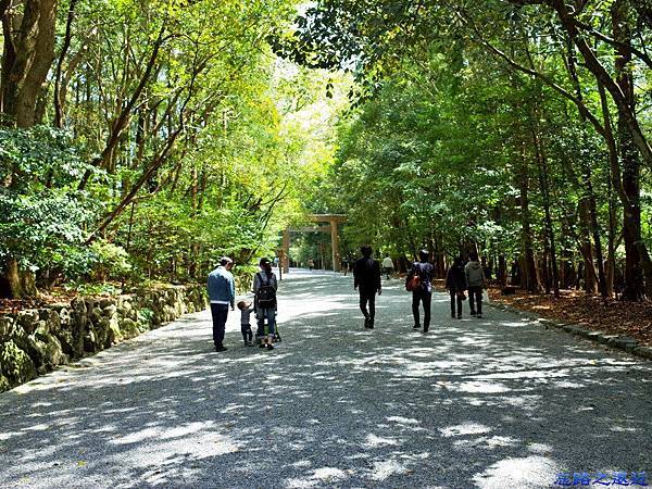 58伊勢神宮內鳥居