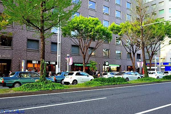 13Richmond Hotel 納屋橋對街商店.jpg