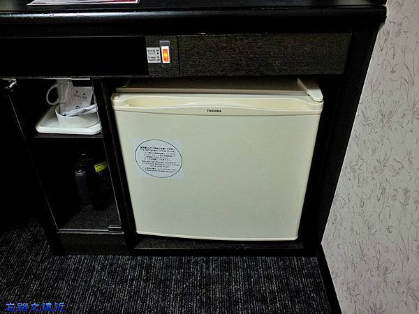 38Richmond Hotel 納屋橋房內冰箱