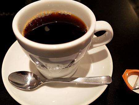 8Shakers Cafelounge coffee.jpg
