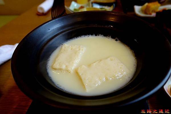 50游泉早餐湯豆腐.jpg