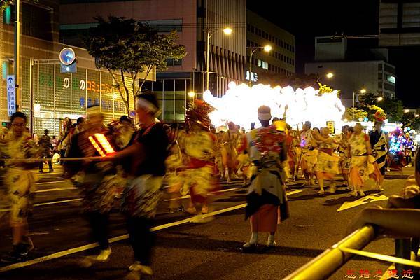 2016青森睡魔祭31青森市役所ねぶた実行委員会跳人.jpg