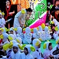 28弘前睡魔祭保育園小朋友與燈籠.jpg