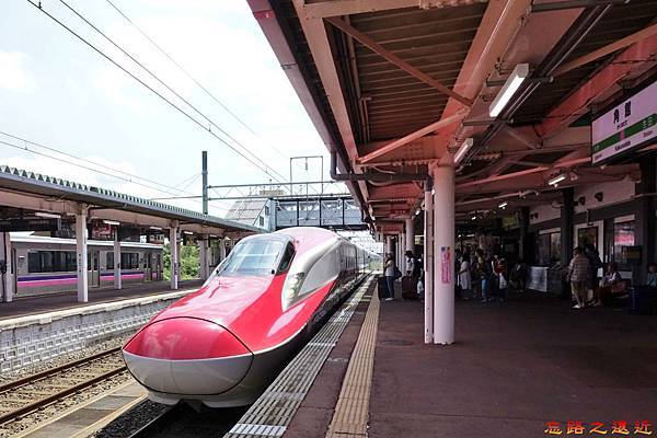 0角館站新幹線小町號列車