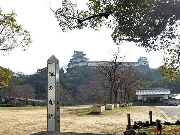 6和歌山城西之丸廣場.jpg