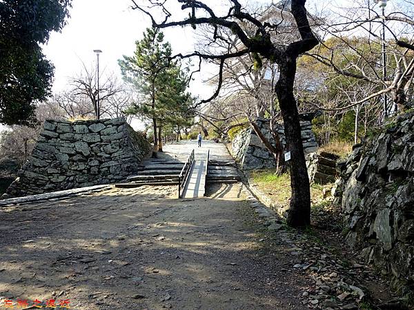 18和歌山城登山台階-3.jpg