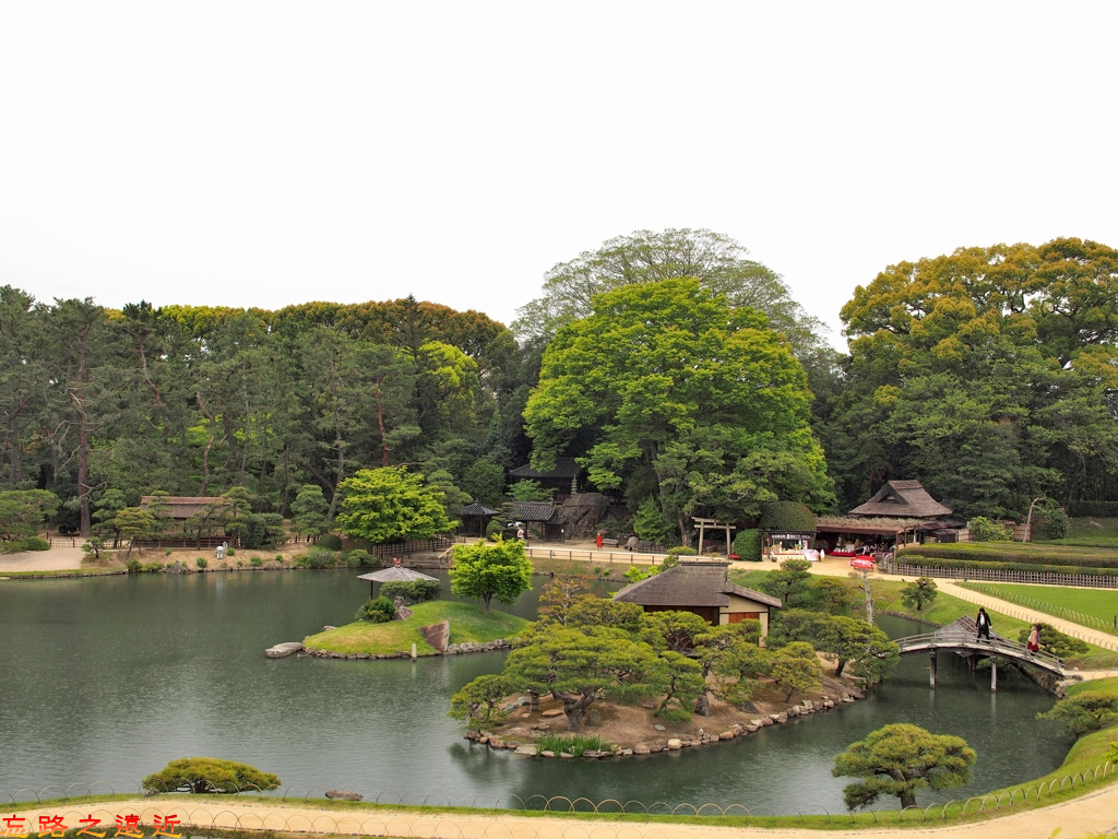 15岡山後樂園唯心山望中之島島茶屋.jpg