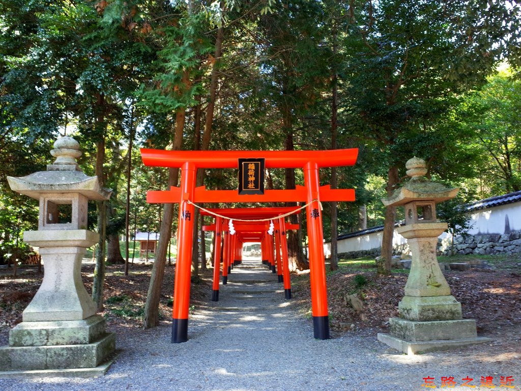 37吉備津彥神社往稻荷神社鳥居.jpg