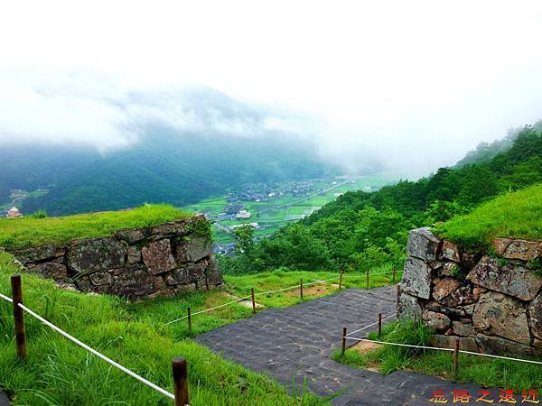 28竹田城跡上山入口轉角.jpg