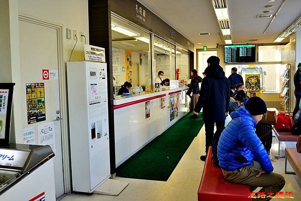2釧路站前巴士總站內.jpg