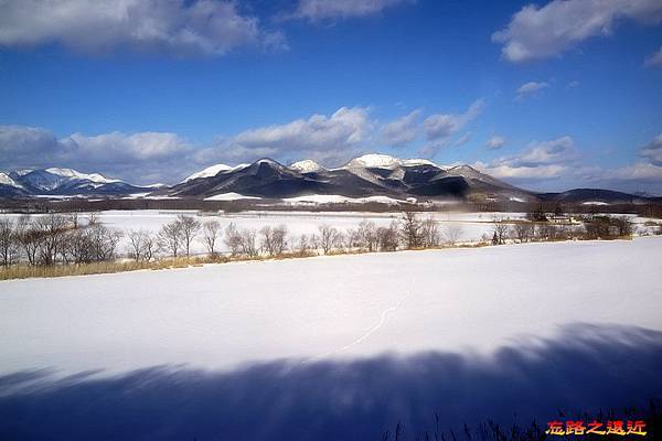 20鶴居村望阿寒群峰.jpg