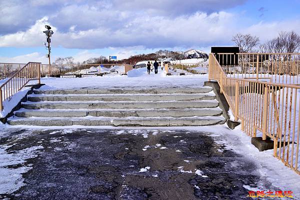 4摩周湖第三觀景台台階.jpg
