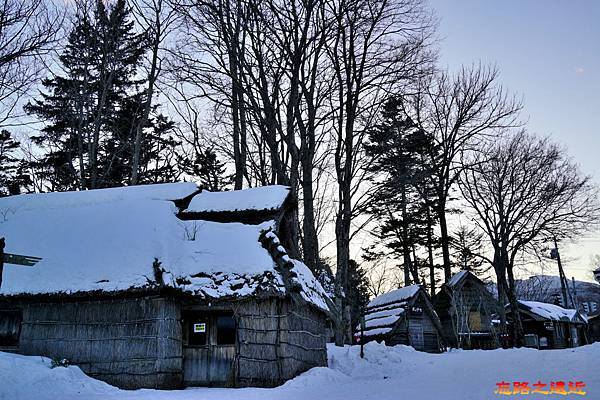 12阿寒湖愛努村住屋店鋪.jpg