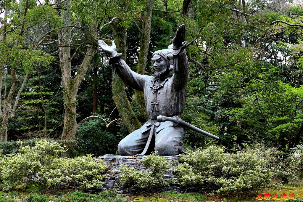 34出雲大社ムスビの御神像-大國主命.jpg