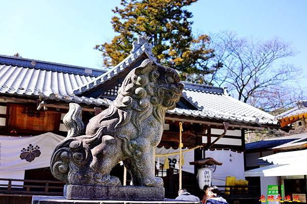 30上田城真田神社石獅-1.jpg