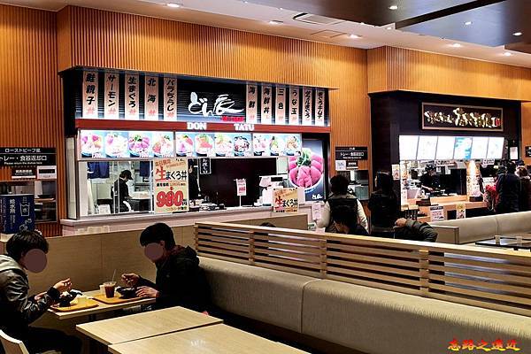 26仙台港三井Outlet Food Court-3.jpg