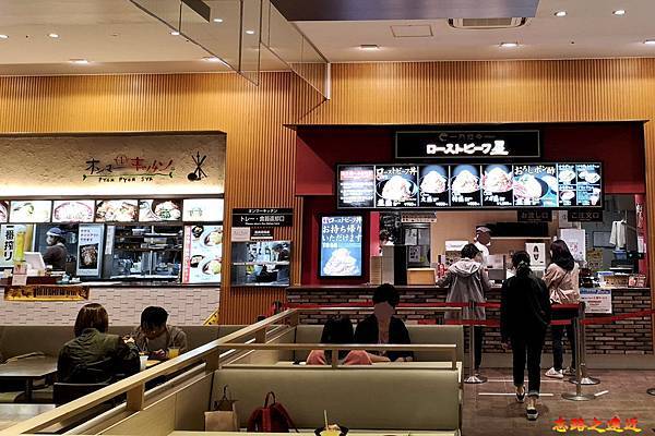 28仙台港三井Outlet Food Court-5.jpg